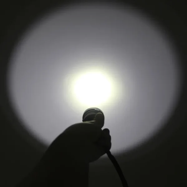 good flashlight Ultra Fire C12 CREE XP-L V5 2000lm