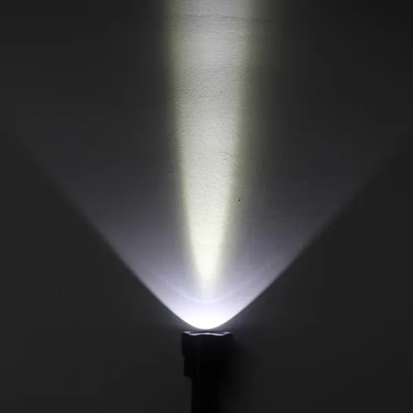 good flashlight Ultra Fire C12 CREE XP-L V5 2000lm