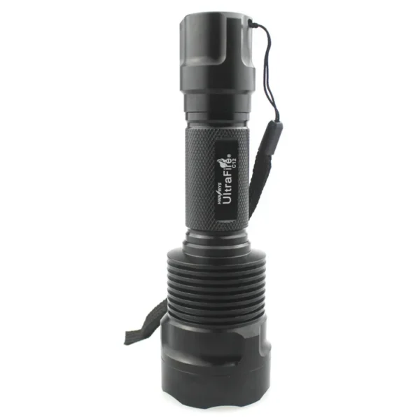 good flashlight Ultra Fire C12 CREE XP-L V5 2000lm