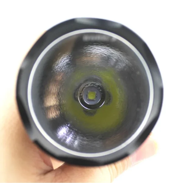 good flashlight Ultra Fire C12 CREE XP-L V5 2000lm