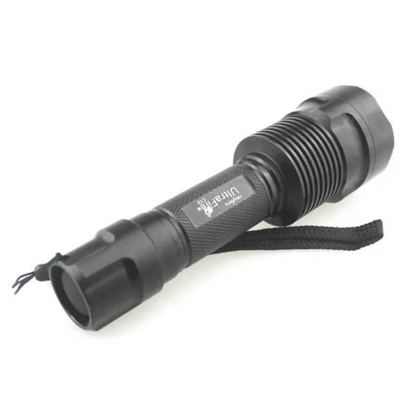good flashlight Ultra Fire C12 CREE XP-L V5 2000lm