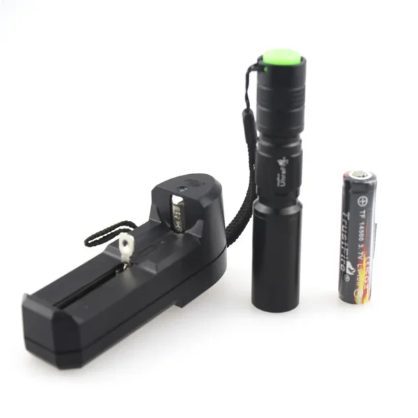 IMG_2070 flashlight edc Ultra Fire C3 CREE XPG2 600 Lumens
