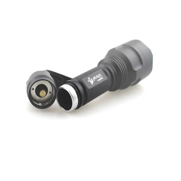 IMG_7248 great flashlights Ultra Fire C8 CREE XM-L2 3000K-3500K Warm White 1300lm