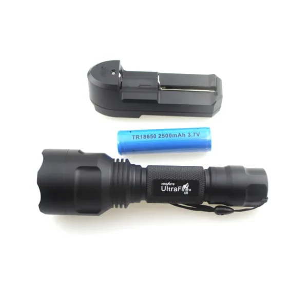 IMG_7254 great flashlights Ultra Fire C8 CREE XM-L2 3000K-3500K Warm White 1300lm