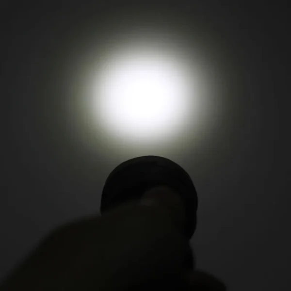 17 rechargeable led flashlight Manta Ray C12-UE CREE XP-L Hi V3 2000lm 12x7135