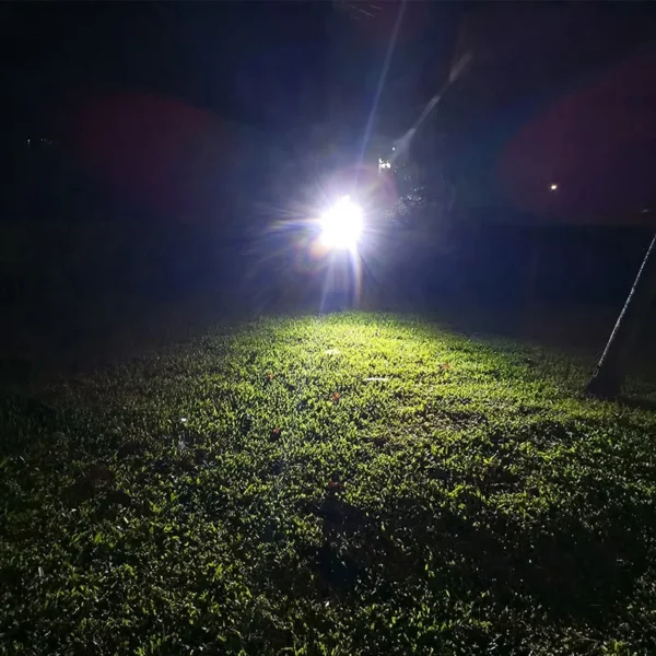 18 handheld flashlight 2xXPG2 900 Lumens Mini LED Keychain Type-C Charging