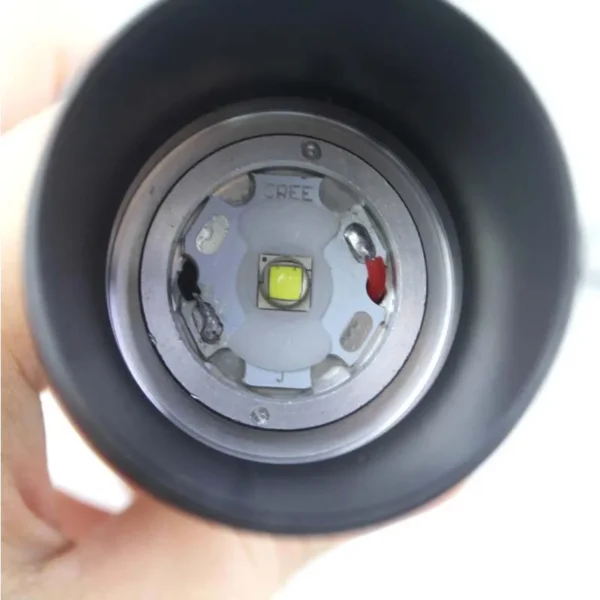 most powerful flashlight Manta Ray C8 LUMINUS SST-40-W 1650lm