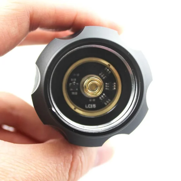 powerful flashlight Manta Ray C8.2 18W CREE XH-P 50.2 2654lm