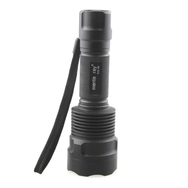 IMG_4983 high powered flashlight Manta Ray C12-UE LUMINUS SST-40-W 1650lm 12x7135